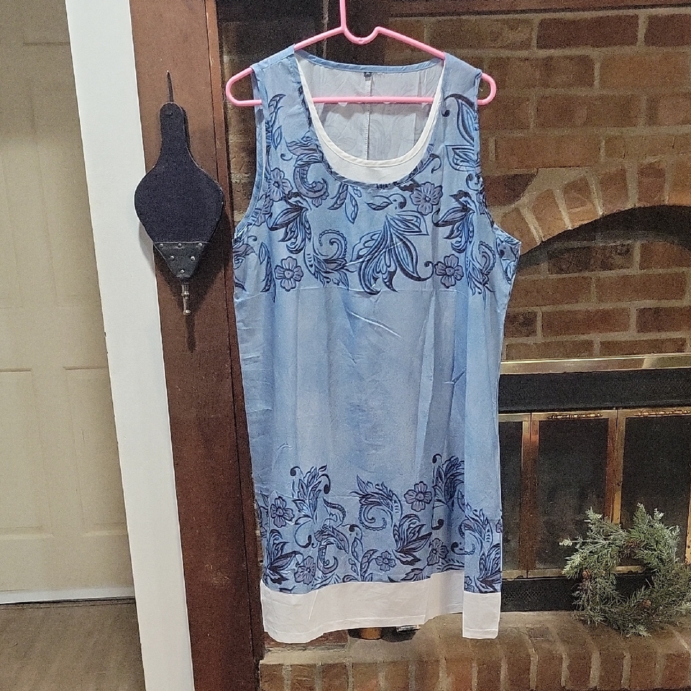 Chic Blue Floral Sleeveless Midi Dress